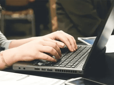 Yksitoiminen hydraulisylinteri kaivosteollisuudessa