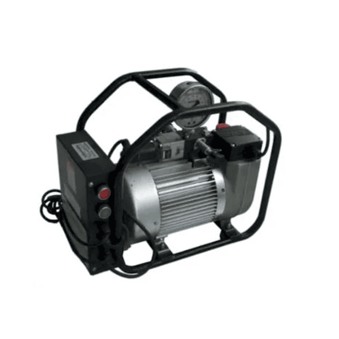 Momenttiavainpumppu sisältää käyttöyksikön